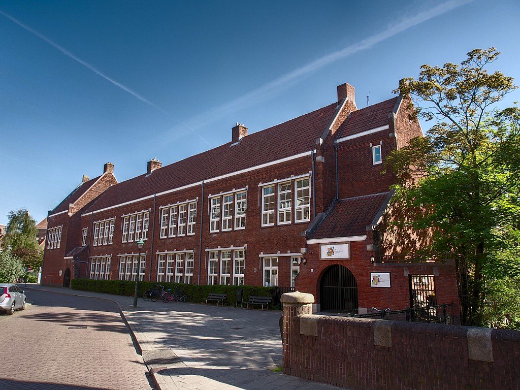 Linnaeushof, a historic landmark in Amsterdam